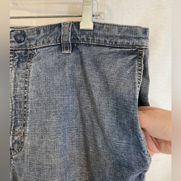 Columbia  Cargo Shorts Medium Wash Hiking Denim Mens 38 - Picture 4 of 15